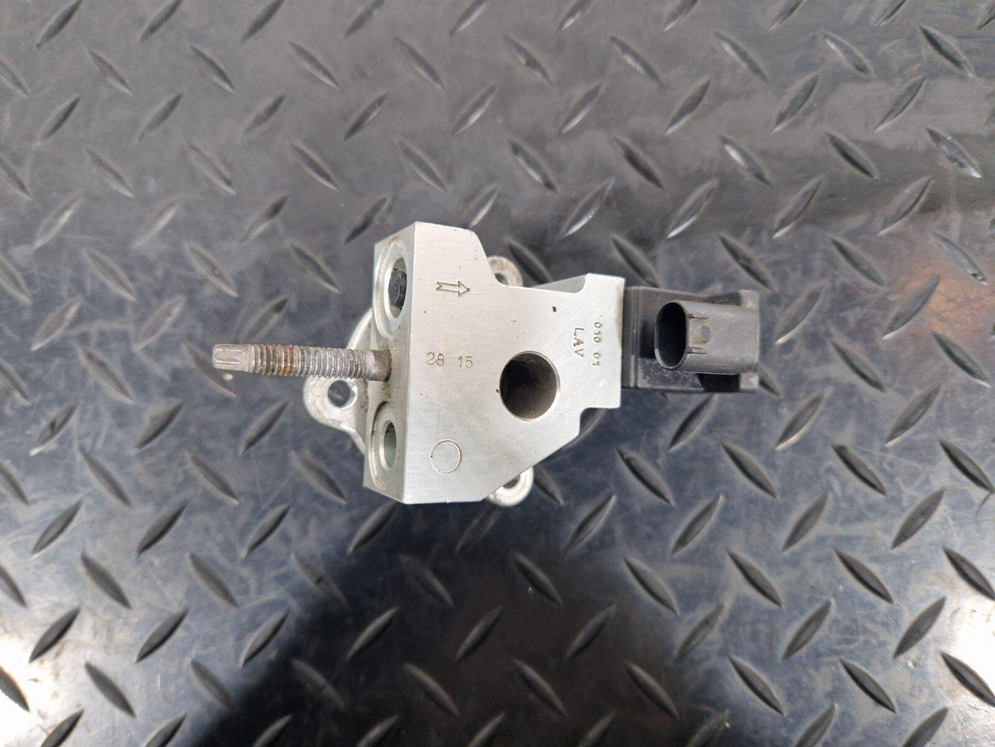 14-21 MERCEDES BENZ C300h W205 GENUINE AIR CONDITIONING CUTOFF VALVE A2228307904