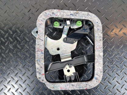 16-22 BMW X1 F48 GENUINE MIDDLE SECTION SEAT BELT BRACKET MOUNT 6442701