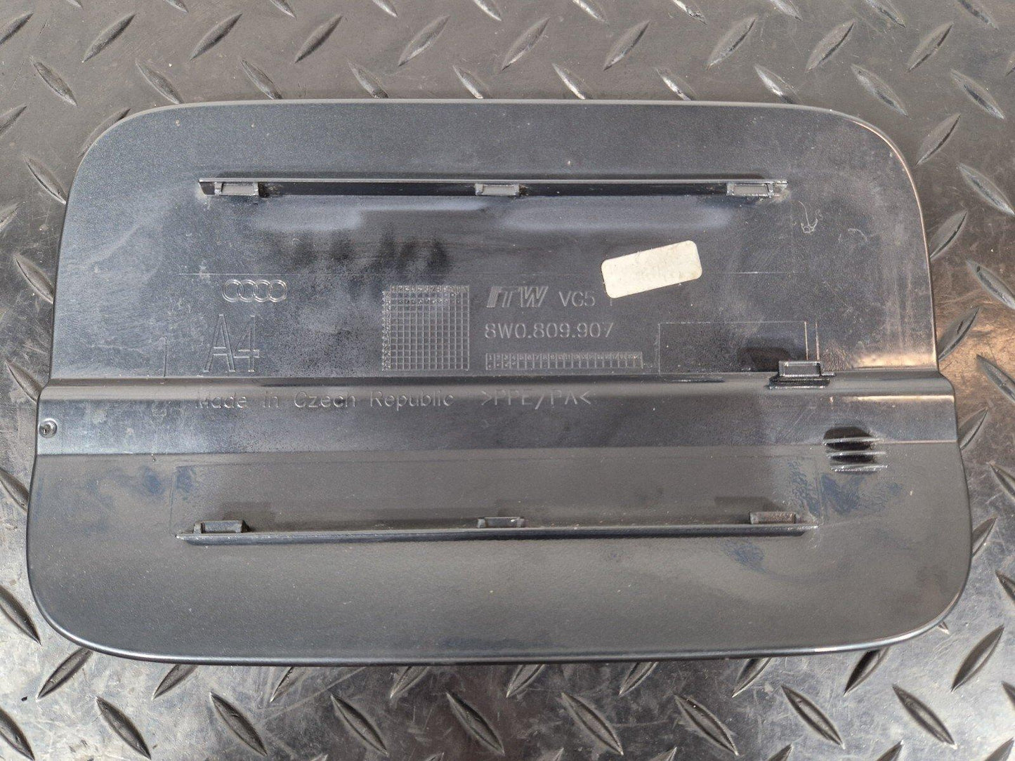 16-19 AUDI A4 B9 GENUINE FUEL DOOR IN GREY 8W0809907 LX7L