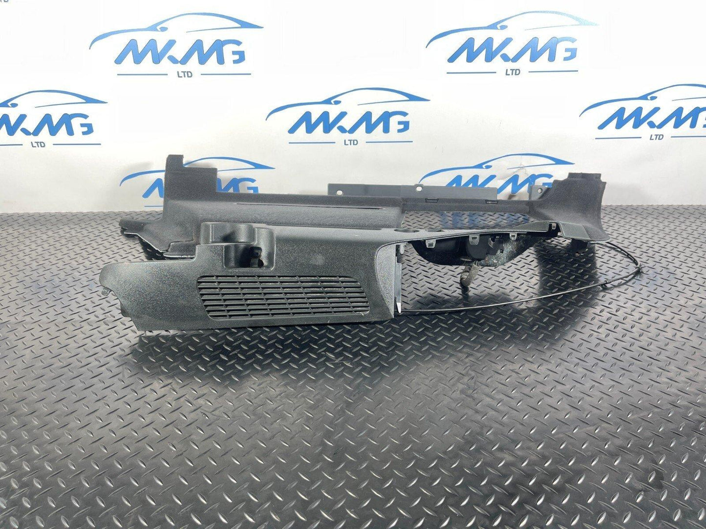 16-19 AUDI A4 B9 GENUINE REAR LEFT PASSANGER SIDE BOOT TRIM PANEL 8W9863879