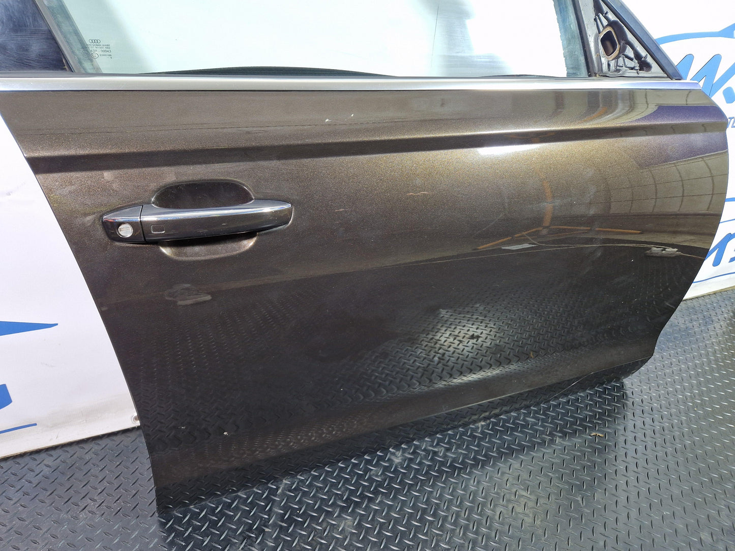 Audi A6 Allroad C7 Front Right Driver O/S Complete Door in Brown LY8Z