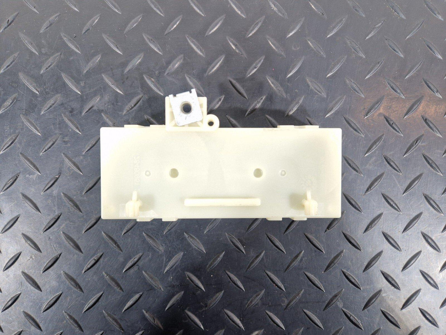 19-ON MERCEDES B CLASS W247 ELECTRIC TAILGATE CONTROL MODULE ECU A2479003806