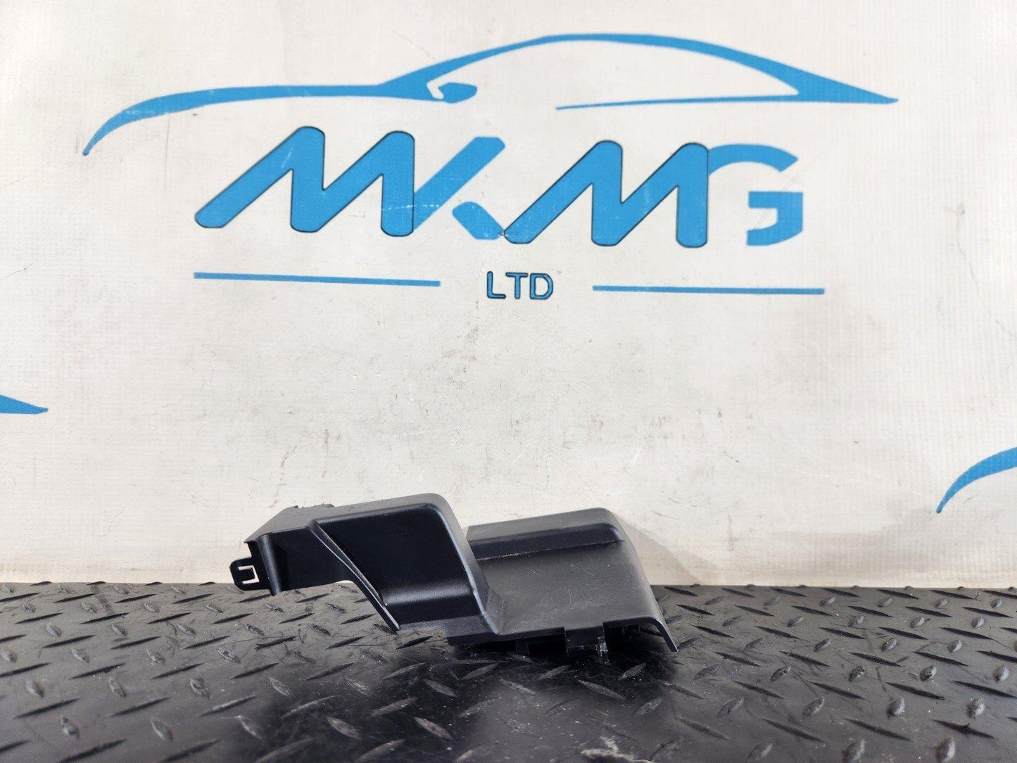 16-20 AUDI Q7 4M GENUINE REAR SEAT FRONT INNER TRIM PANEL 4M0883690C