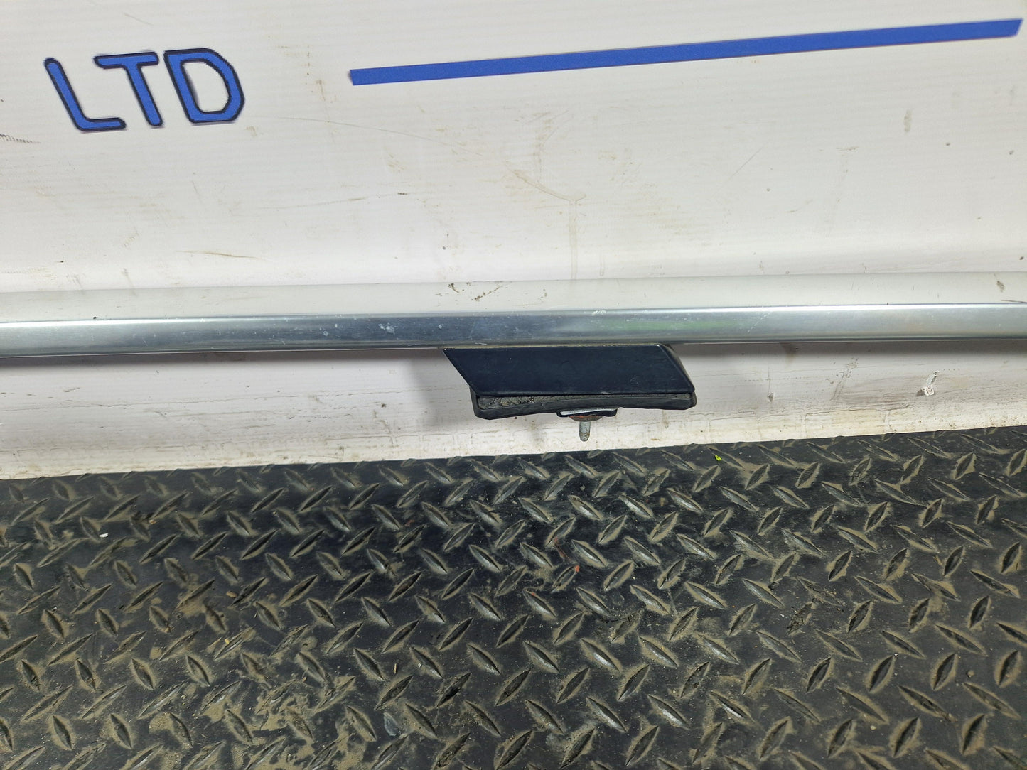 Mercedes-Benz E-Class W212 Left Chrome Roof Rail Strip Genuine A2128900193