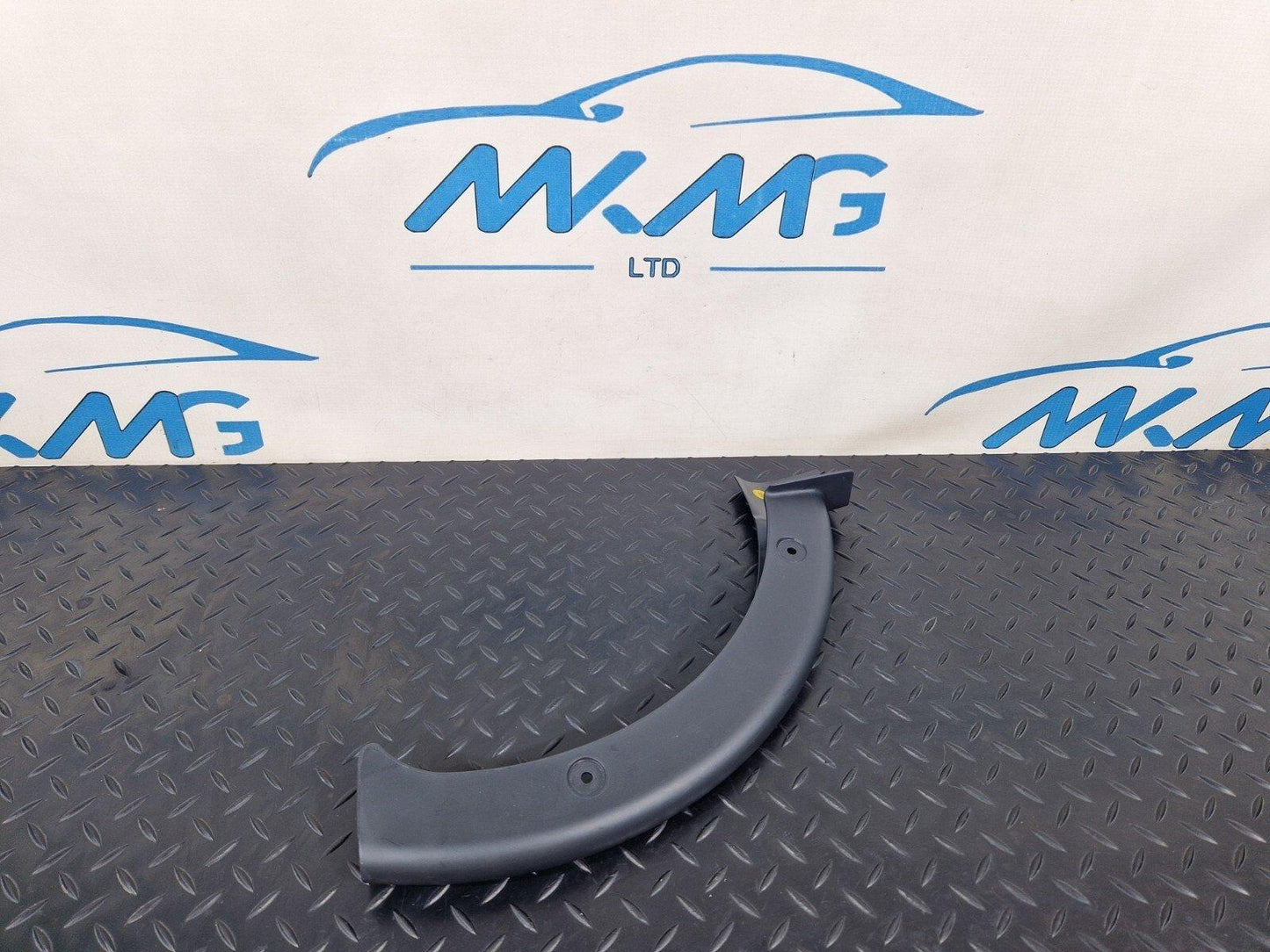 16-19 AUDI A4 B9 S-LINE GENUINE BOOT LID RIGHT SIDE HINGE TRIM COVER 8W5971822