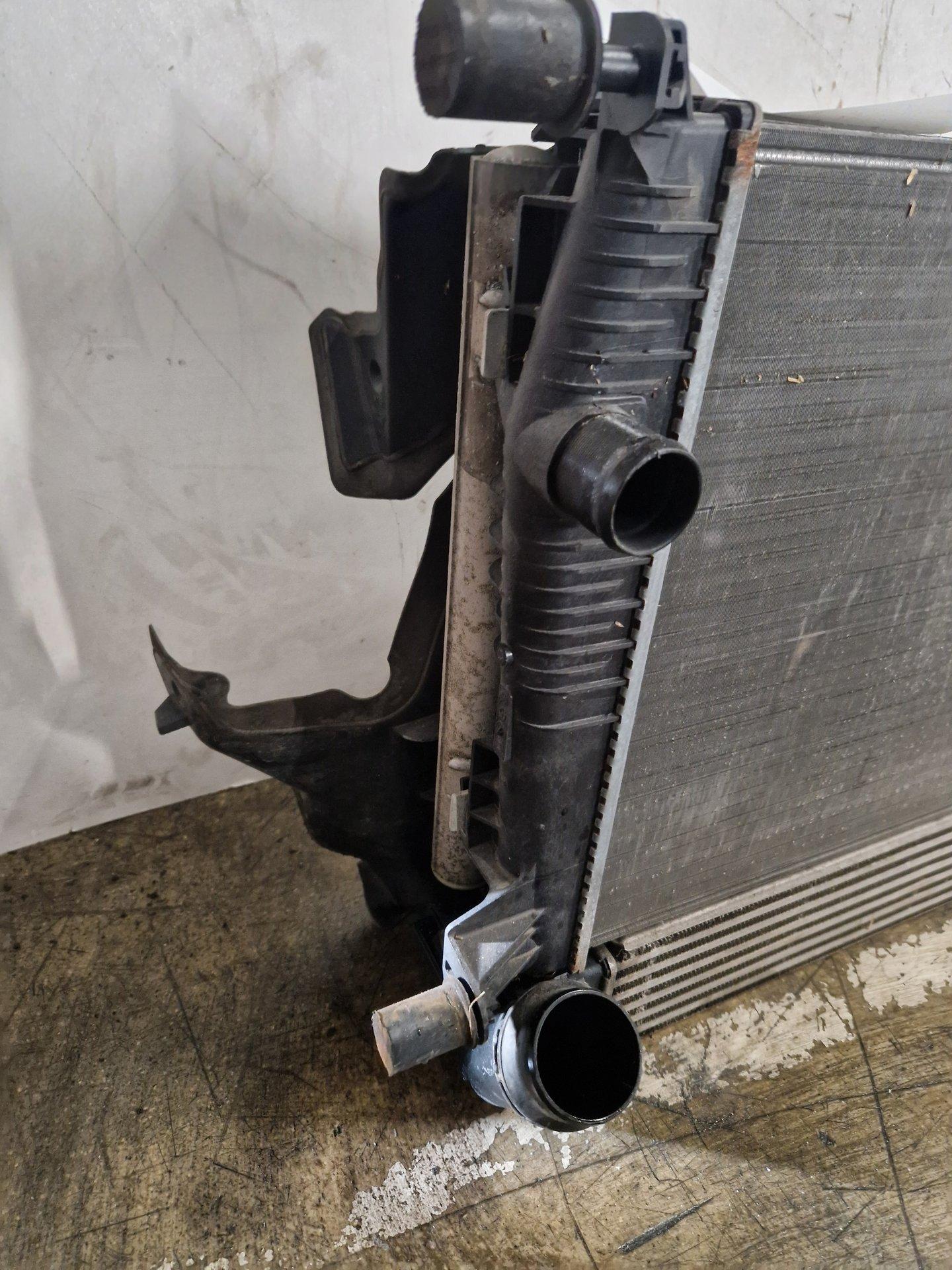 Renault Megane MK3 (Ph2) (X95) Hatchback 1.5L Diesel Genuine Radiator Rad Pack