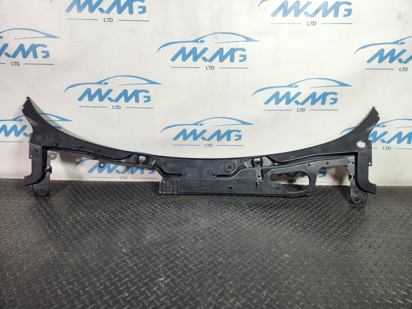 Land Rover Range Rover Evoque L551 SUV Windscreen Scuttle Panel Trim K8D24105B