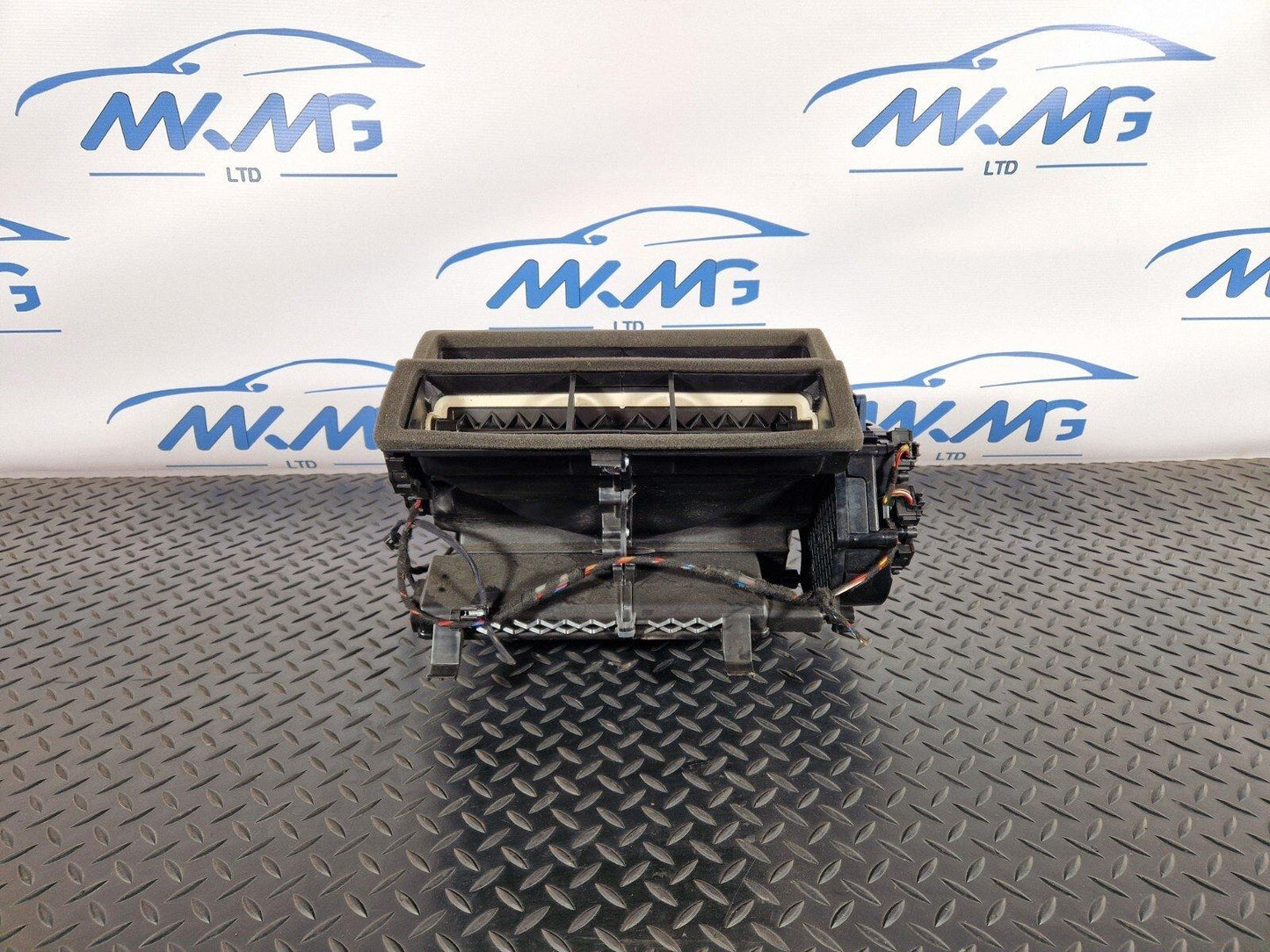 2019-ON  LAND ROVER DISCOVERY L550 LCI COMPLETE HEATER MATRIX BOX K8D2-19B555-BF