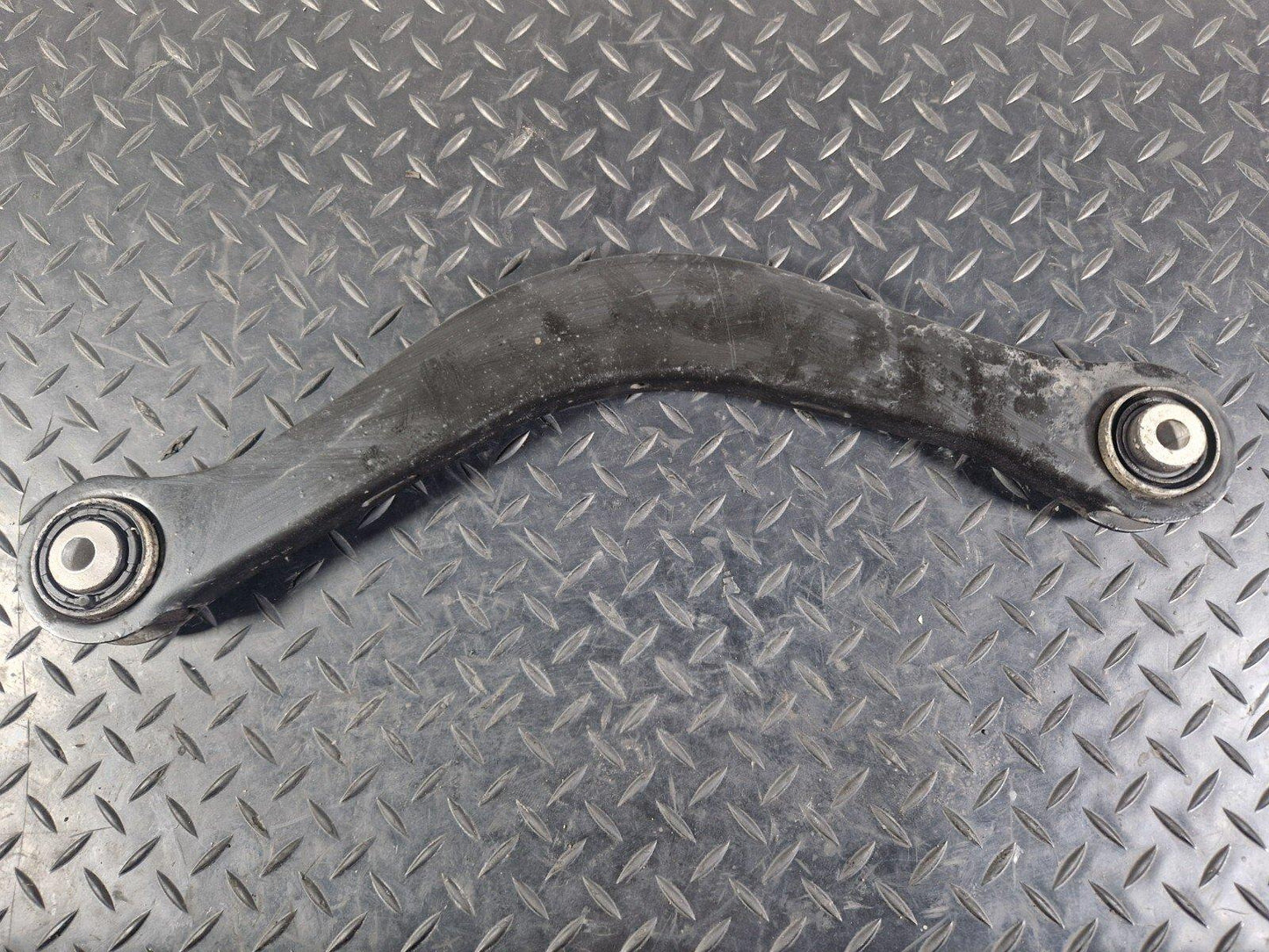 16-23 AUDI S5 COUPE GENUINE WISHBONE UPPER CONTROL ARM REAR LEFT 8W0505371E