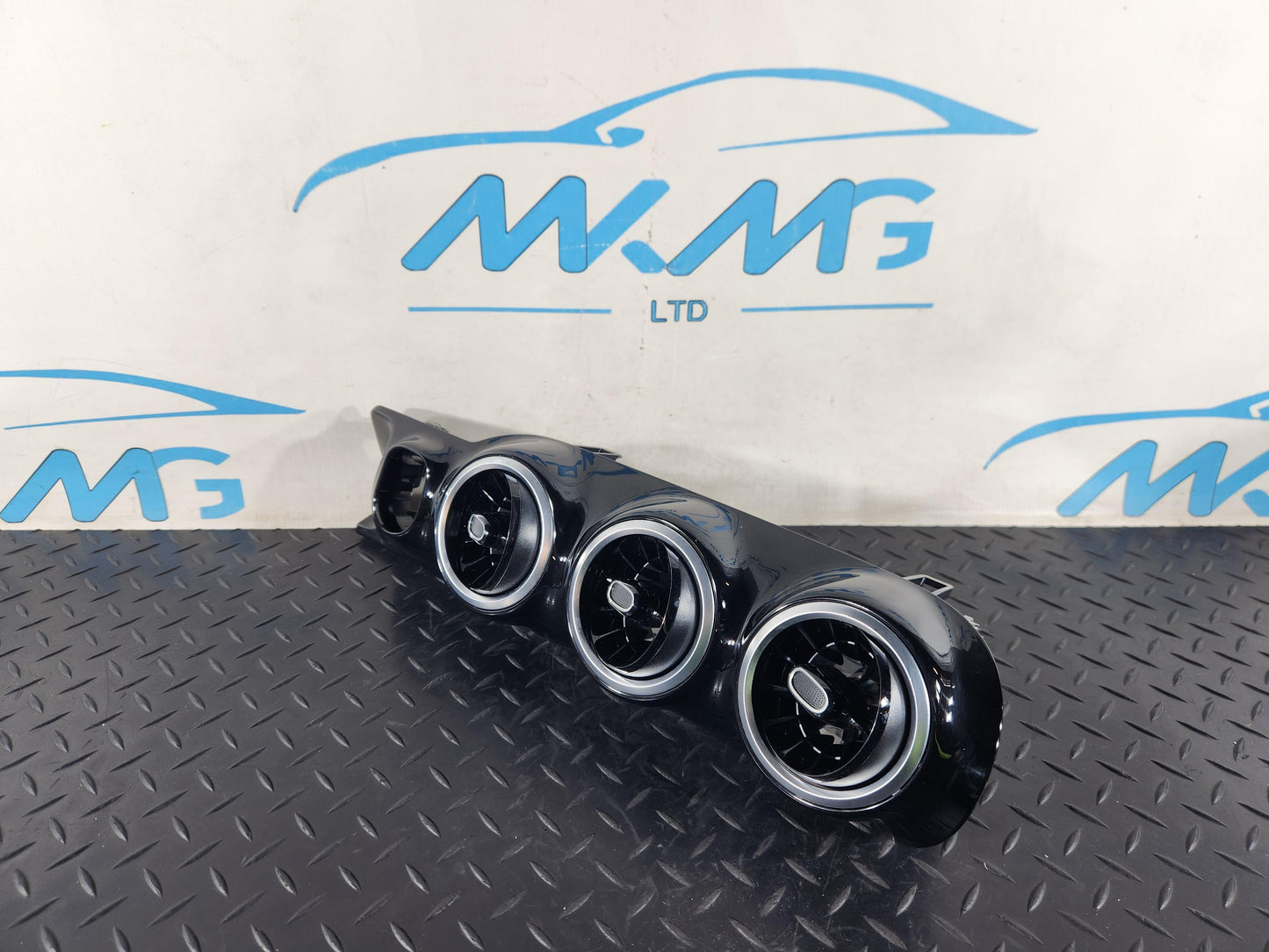 2019 Mercedes-Benz B200d B-Class W247 Centre Dashboard Vents & Trim a2476806002