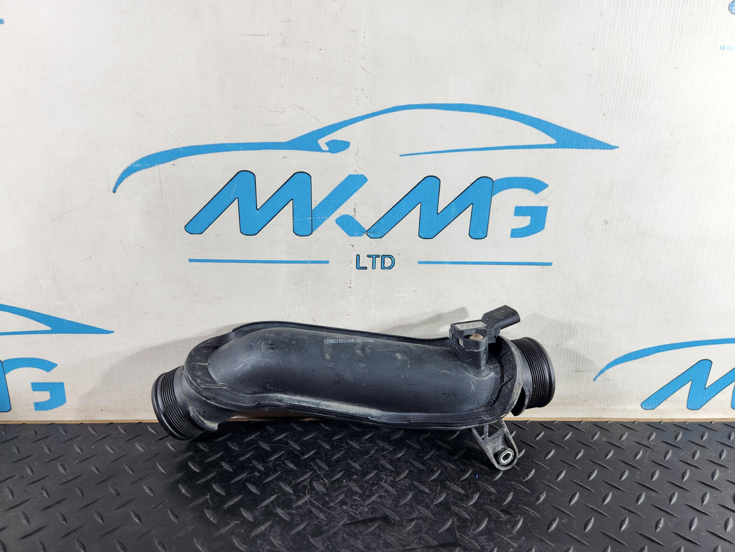 Volkswagen Touareg 7P Turbo Pipe Hose Intercooler 7P0145795