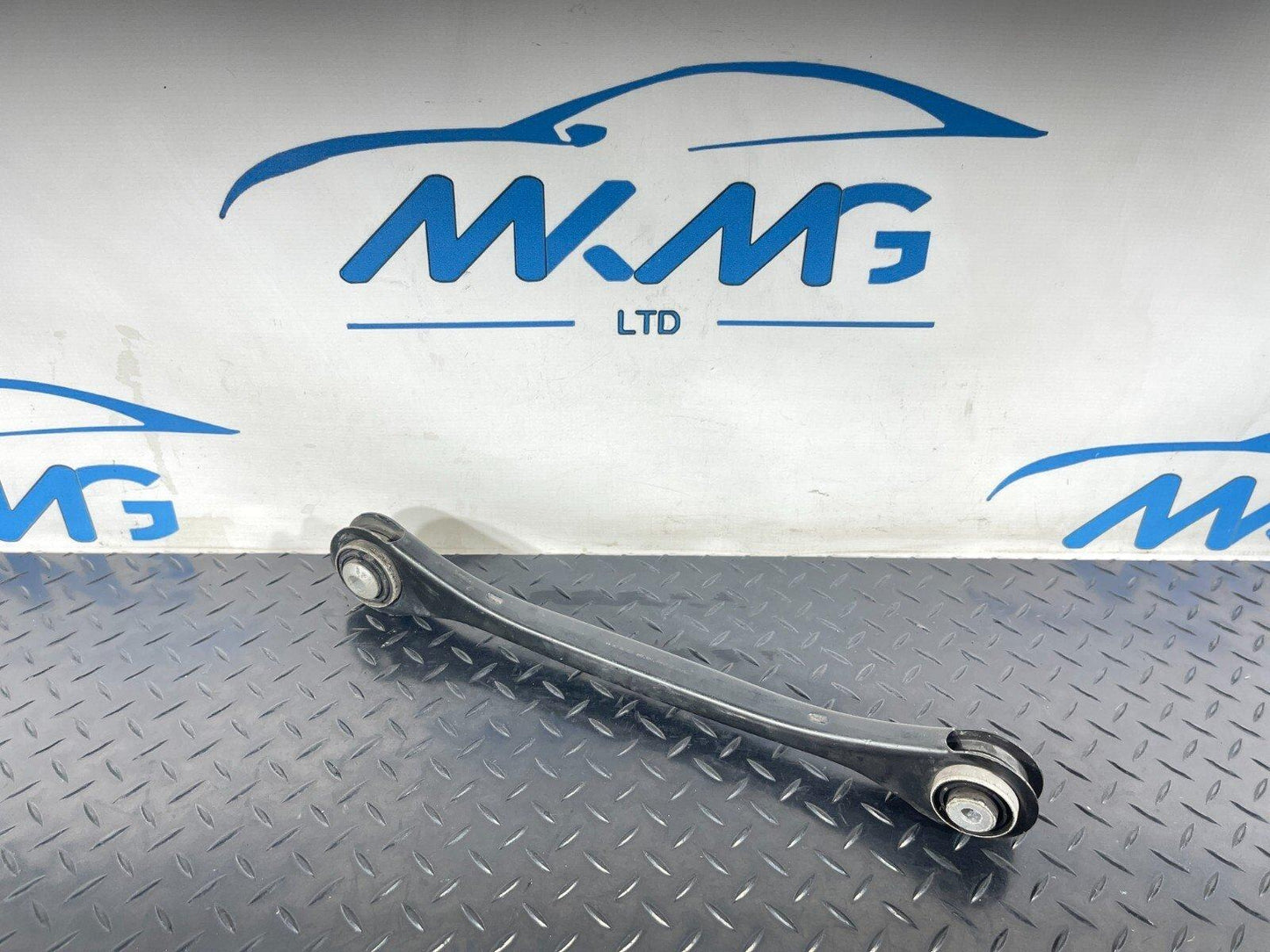 16-19 AUDI A4 B9 S-LINE QUATTRO REAR LEFT LOWER CONTROL ARM 4M0505291D