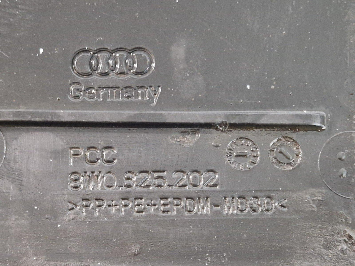 16-19 AUDI A4 B9 SPORT GENUINE DRIVERS SIDE REAR BUMPER COVER TRIM 8W0825202