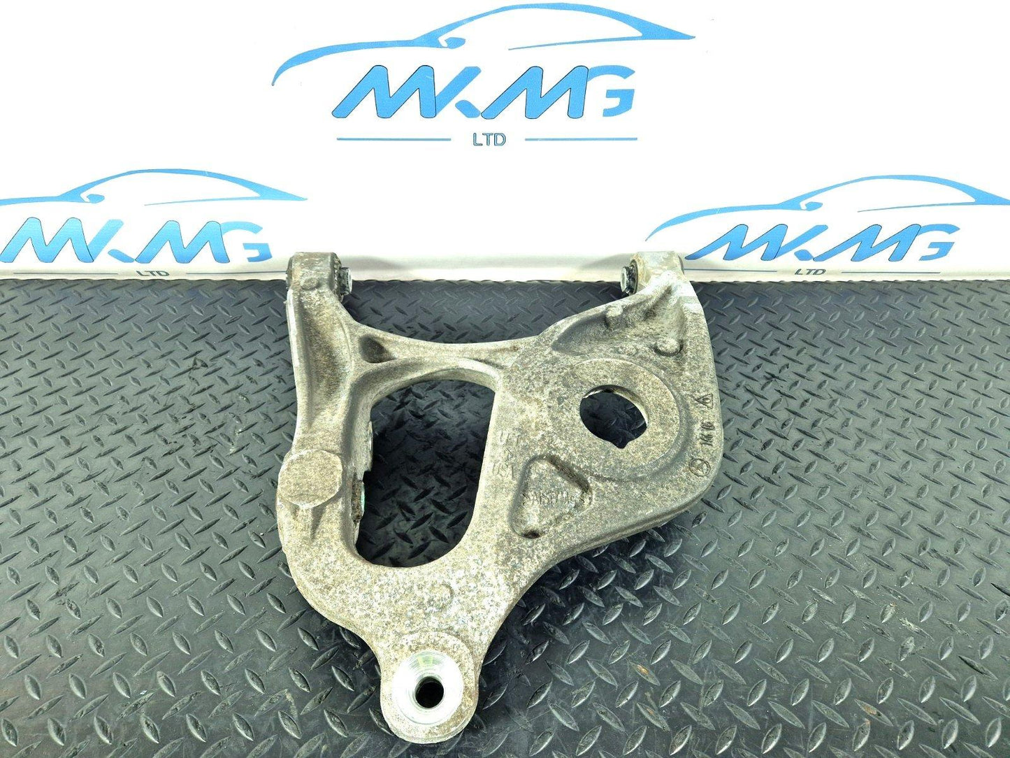 11-19 MERCEDES BENZ ML W166 OEM REAR LEFT LOWER CONTROL ARM A16605