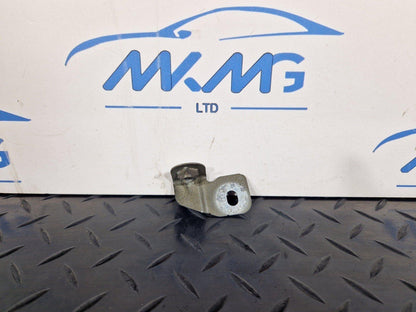16-23 AUDI S5 COUPE GENUINE FRONT RIGHT DRIVER SIDE WING BRACKET 8W0821470