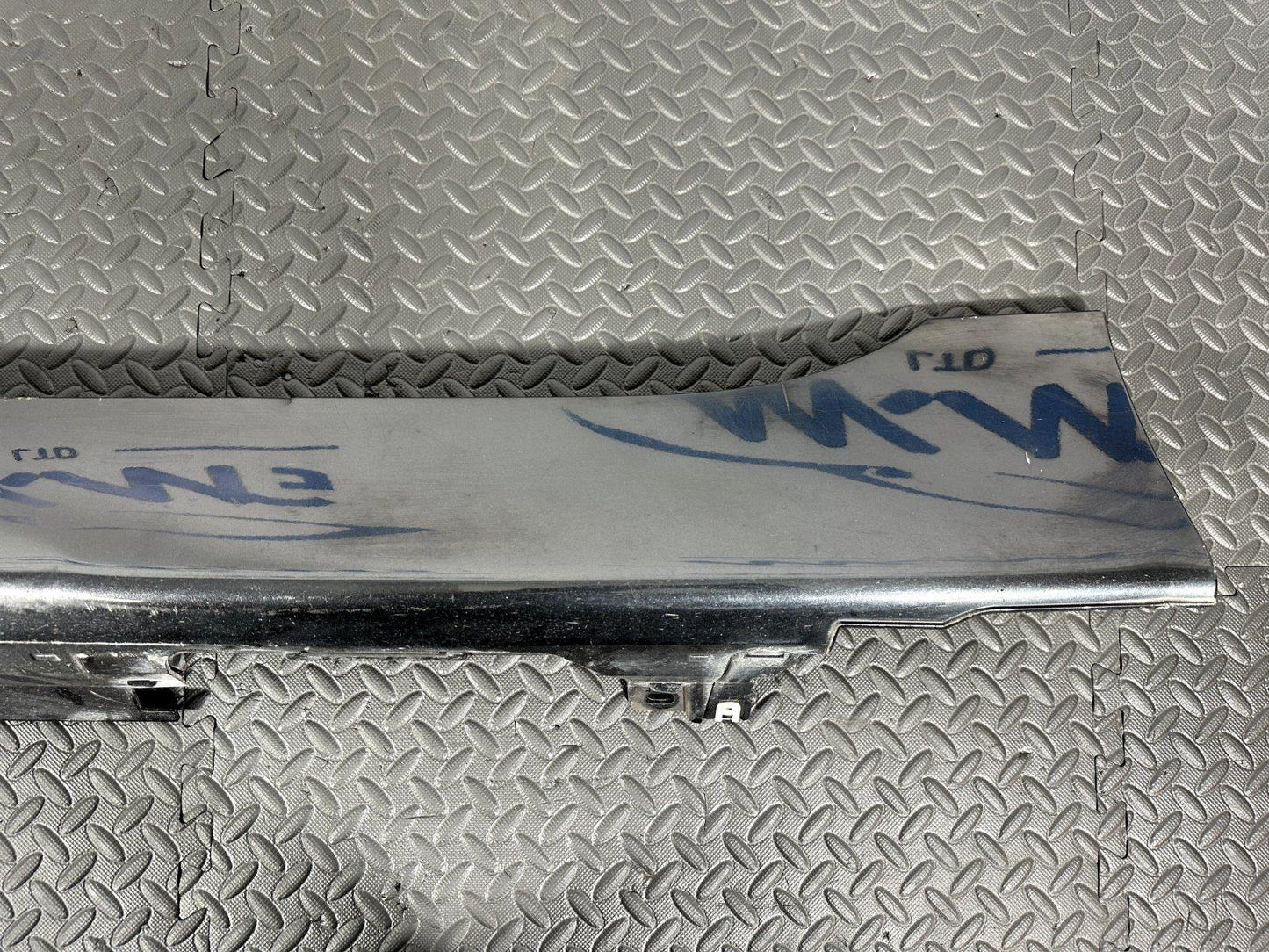 14-21 BMW 2 SERIES G TOURER F46 GENUINE LEFT SIDE SKIRT IN JET BLACK 668 7318851