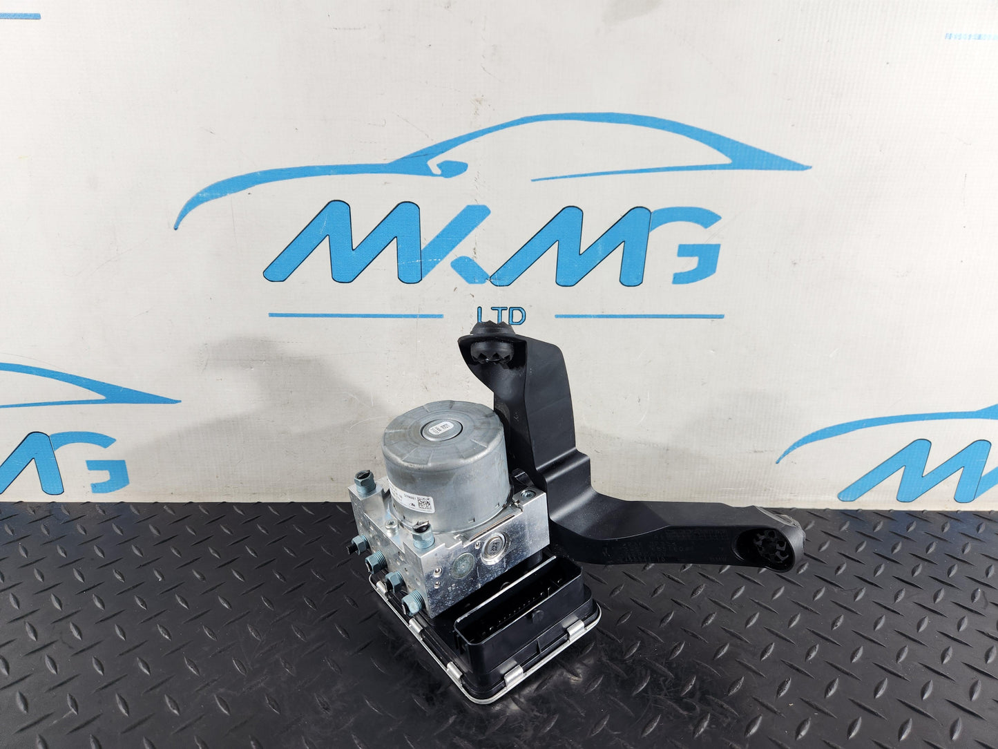 BMW 118i F40 Hatchback Genuine ABS Pump Modulator ECU 5A7F7E2