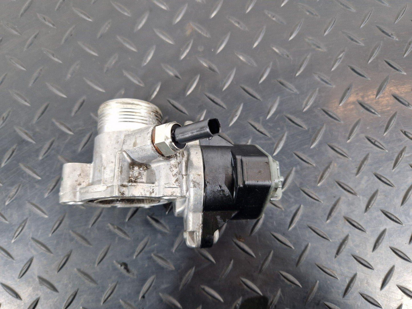19-ON MERCEDES BENZ B CLASS W247 OM654 ENGINE DIESEL EGR VALVE  A6541400300