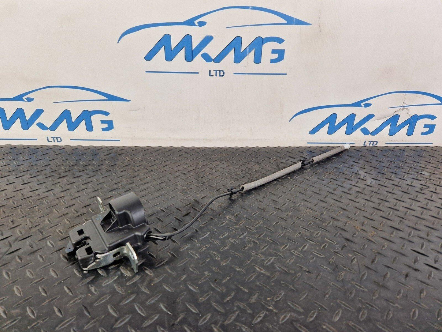 19-ON MERCEDES BENZ CLA C118 REAR RIGHT O/S/R SEAT LOCK A2389203501