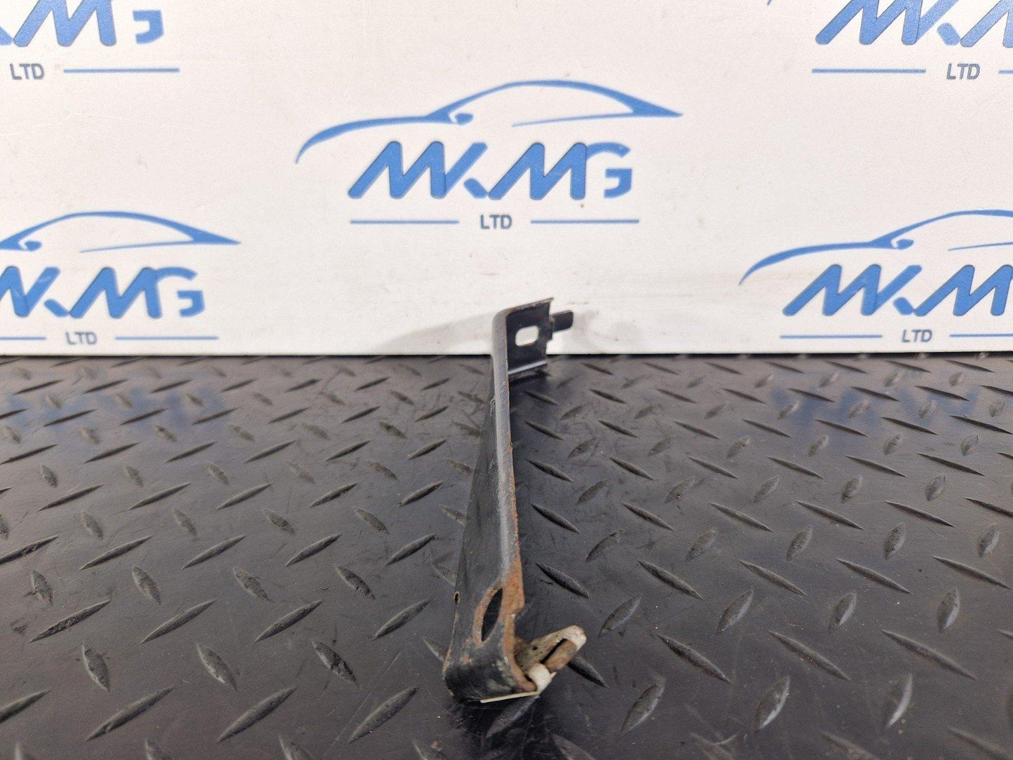 11-19 MERCEDES BENZ ML W166 GENUINE LEFT N/S RADIATOR SUPPORT BRACKET 1666260100