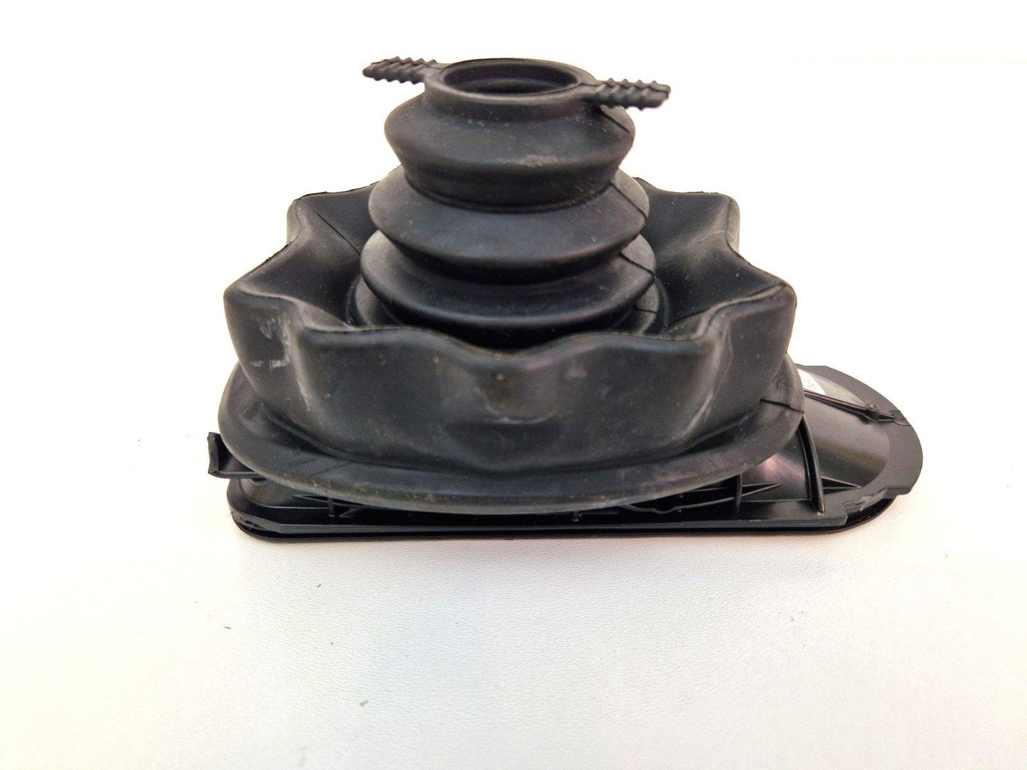 14-20 MERCEDES BENZ GLA 200 X156 OEM ENGINE WATER COOLANT PIPE A2468303496