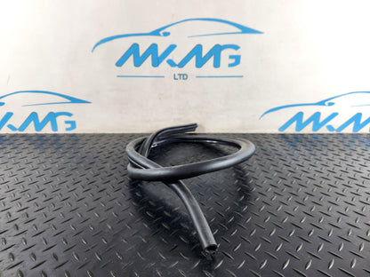 BMW 118i F40 Hatchback Genuine Engine Hood Rear Sealing Bonnet Rubber 7450916
