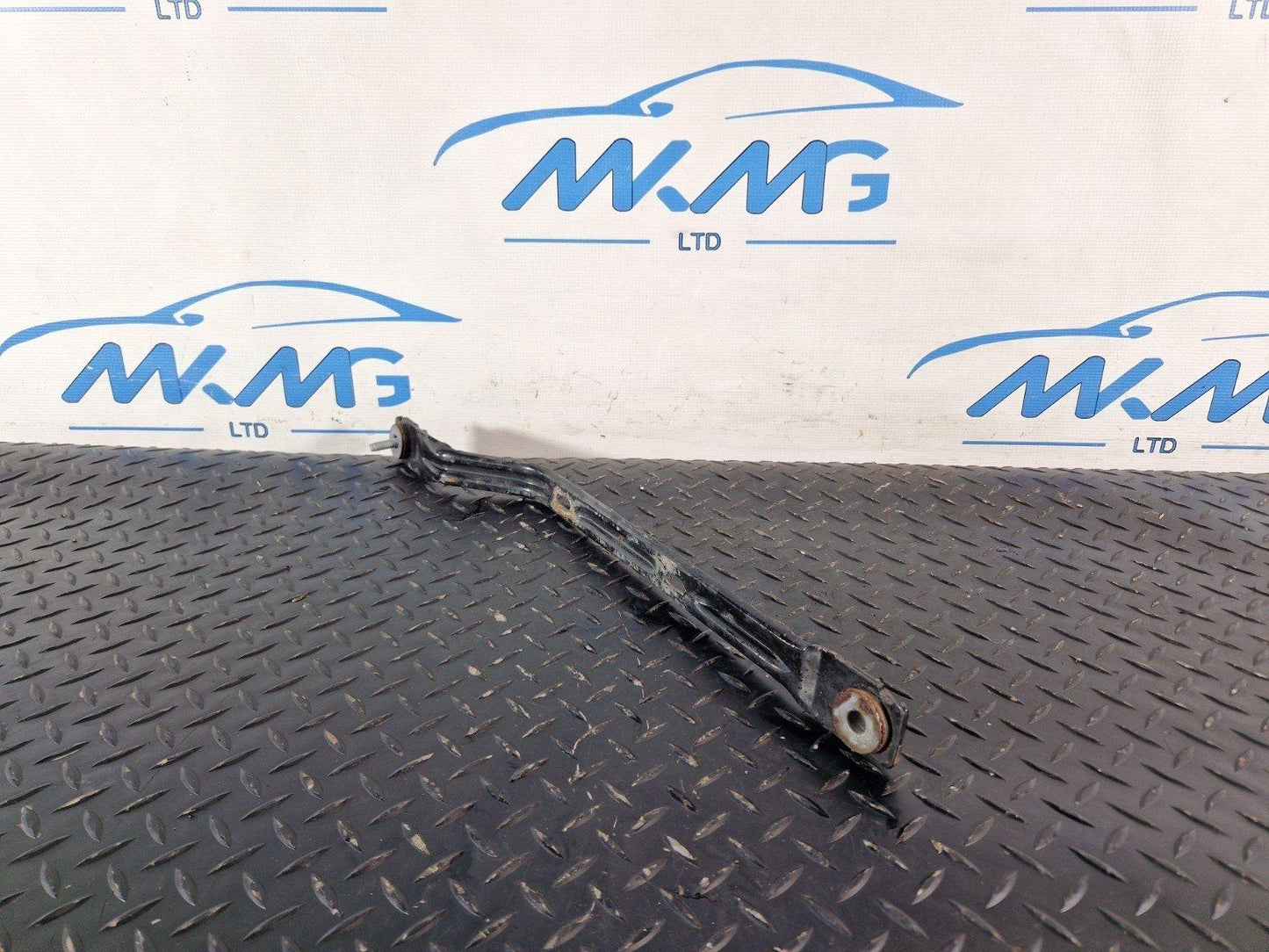 16-19 AUDI A4 B9 GENUINE OEM FUEL TANK STRAP BRACKET 8W0201653