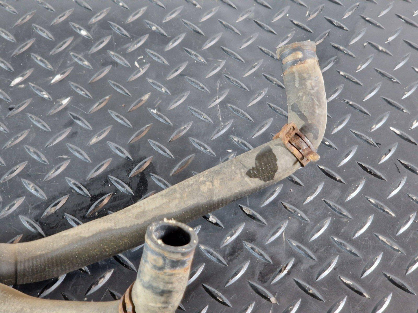 16-19 MERCEDES BENZ GLE W166 BATTERY COOLANT HOSE A1665001077