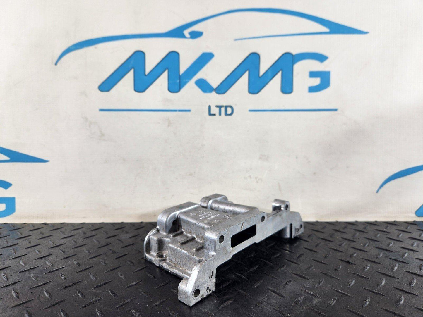 16-20 AUDI Q7 4M 3.0 DIESEL GENUINE CYLINDER HEAD END PLATE 059109122T