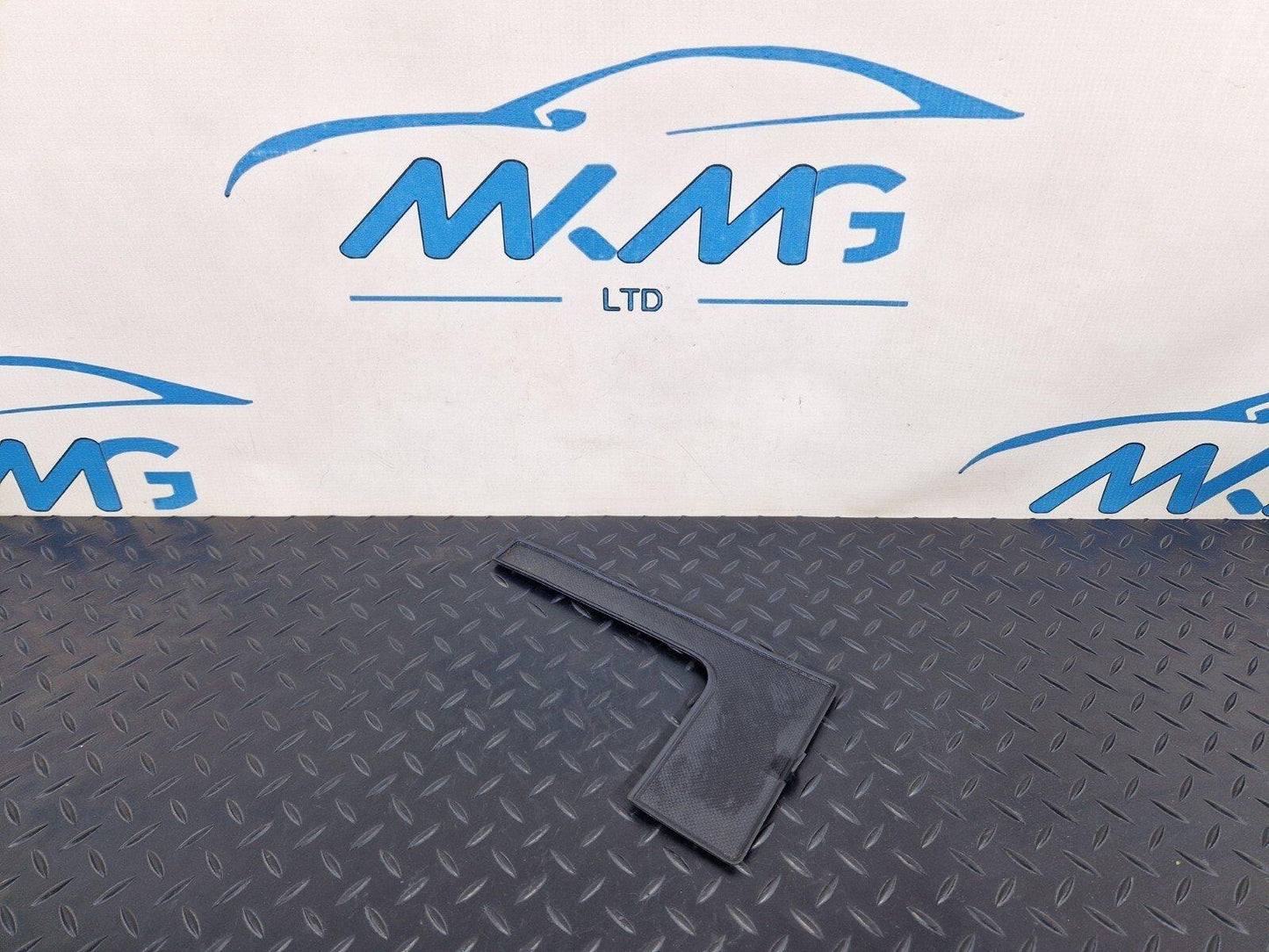 16-19 AUDI A4 AVANT B9 S-LINE OEM CENTRE CONSOLE RUBBER INSERT 8W0863301B