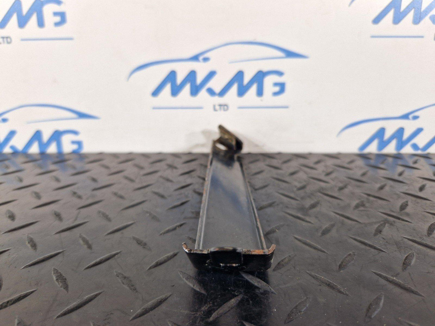 11-19 MERCEDES BENZ ML W166 GENUINE FRONT RIGHT PANEL STRUT A1666260200