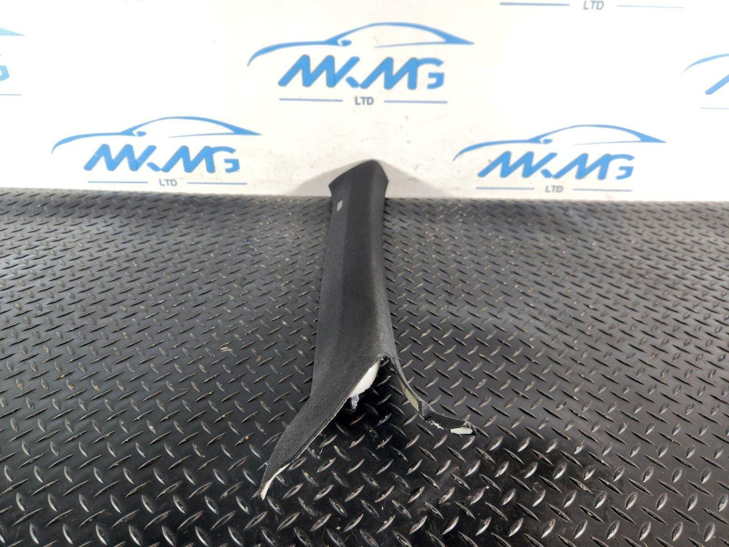 10-18 VW TOUAREG 7P GENUINE RIGHT O/S BLACK A PILLAR TRIM 7P6867234T