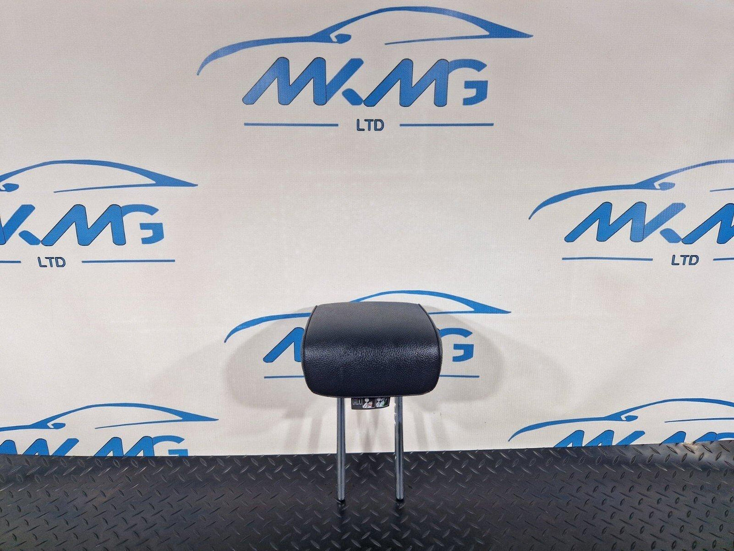 19-ON MERCEDES BENZ CLA C118 REAR SEAT CENTER LEATHER HEADREST A1779700701