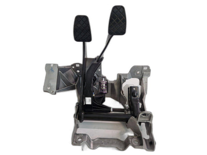2017 AUDI A4 MK5 B9 BRAKE PEDAL BOX ASSEMBLY 8W2721140