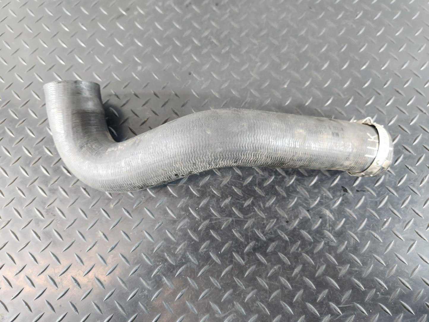 10-18 VW TOUAREG 7P 3.0 DIESEL INTERCOOLER PIPE HOSE