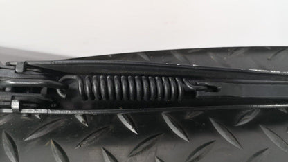 MERCEDES A-CLASS W177 V177 FRONT LEFT PASSENGER SIDE WINDSCREEN WIPER ARM *B114