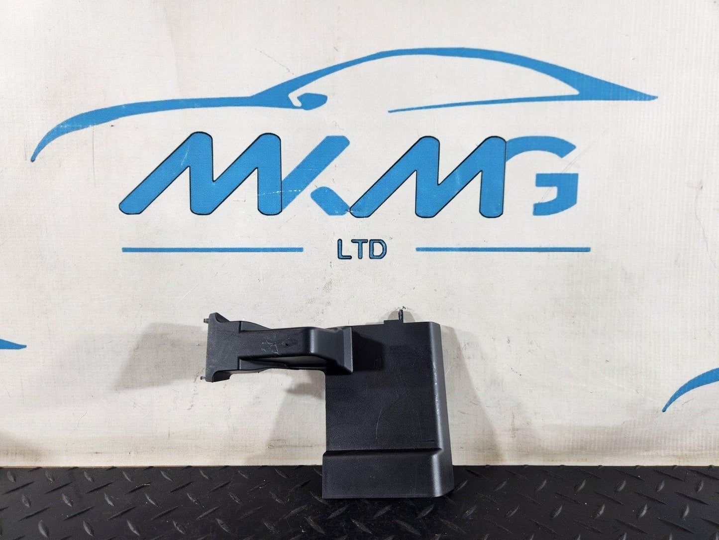 16-20 AUDI Q7 4M GENUINE REAR LEFT N/S/R 2ND ROW SEAT RAIL TRIM COVER 4M0883689C