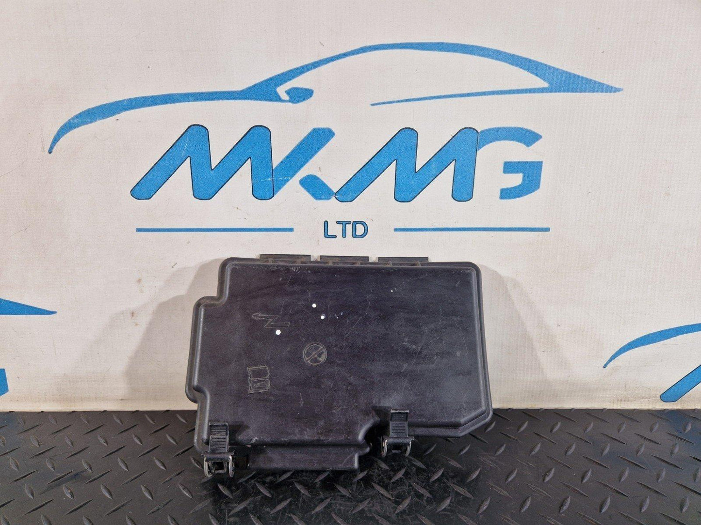 16-19 MERCEDES BENZ GLE W166 GENUINE FUSE BOX COVER LID A1665400182
