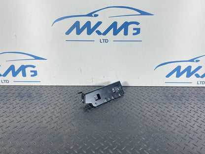 16-19 AUDI A4 B9 GENUINE GENUINE MOUNTING FOR TIE-DOWN EYE 8W9813981