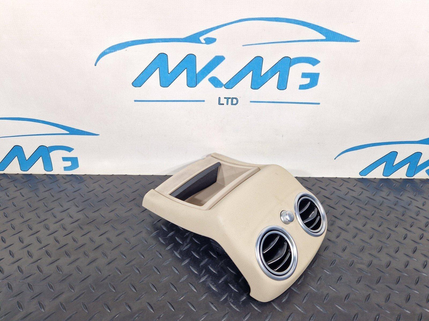 14-21 MERCEDES-BENZ C250D W205 CENTER CONSOLE REAR DUAL AIR VENT A2058300501