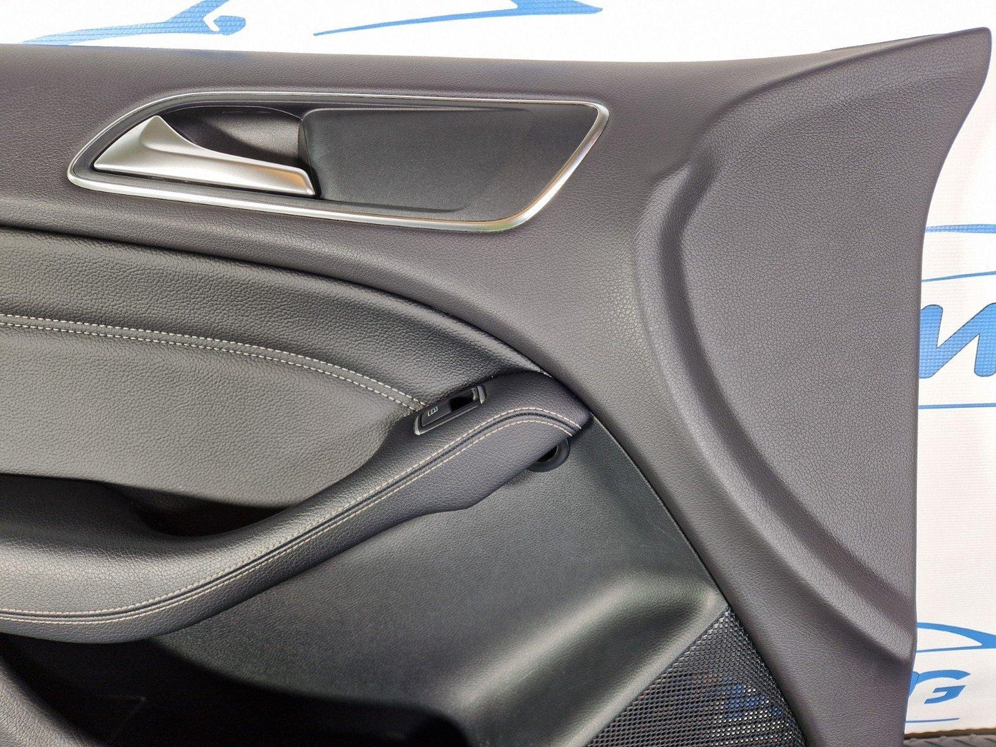 12-18 MERCEDES BENZ B-CLASS W246 FRONT PASSENGER DOOR CARD PANEL A2467201348