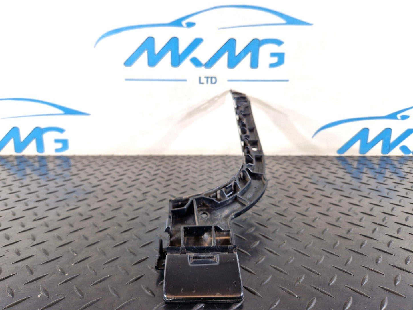 14-23 MERCEDES VITO W447 OEM O/S/R REAR RIGHT BUMPER MOUNT BRACKET A4478800212