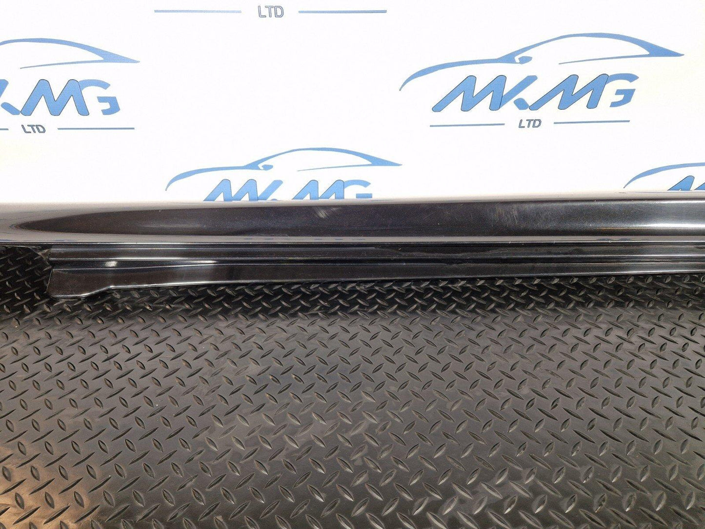 11-18 BMW 6 SERIES F06 GENUINE OEM RIGHT SIDE SKIRT 8052654