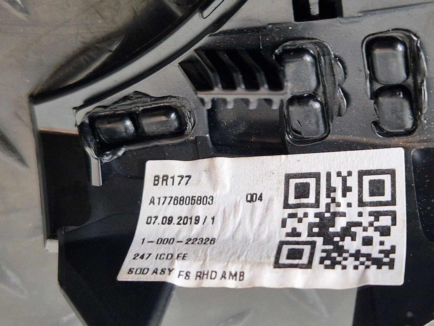 18-ON MERCEDES BENZ A CLASS W177 ILLUMINATED RIGHT DASHBOARD TRIM A1776805803