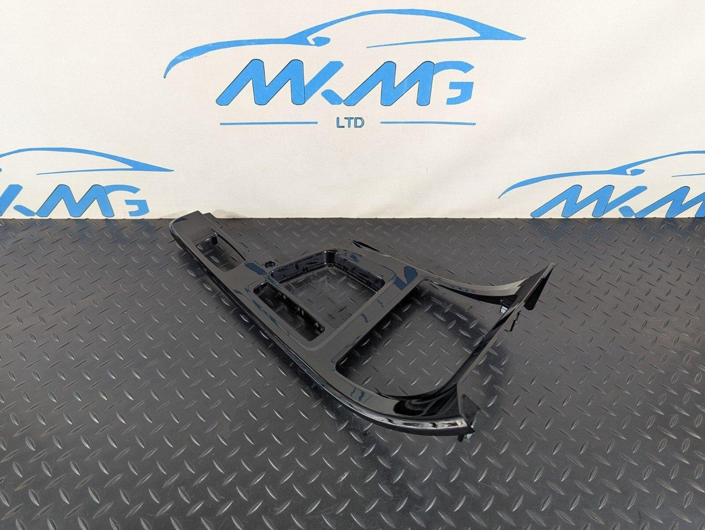 16-22 BMW X1 F48 GENUINE OEM FRONT CENTRE SONSOLE SURROUND TRIM PANEL 9292548