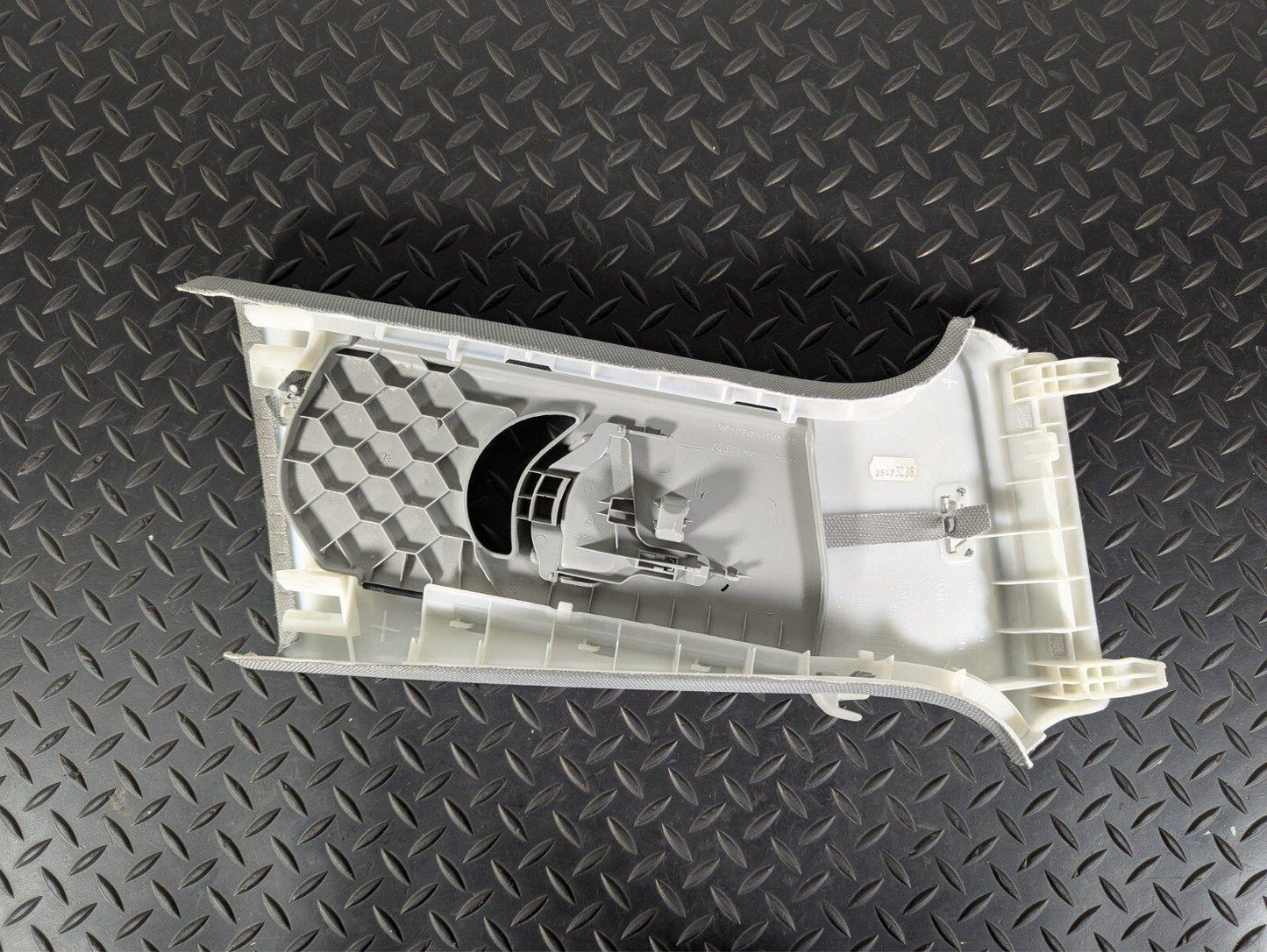 16-19 AUDI A4 B9 OEM LEFT PASSENGER SIDE B-PILLAR TRIM COVER 8W0867243E