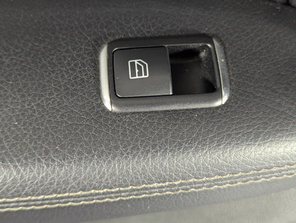 11-19 MERCEDES BENZ ML W166 GENUINE FRONT LEFT  DOOR CARD