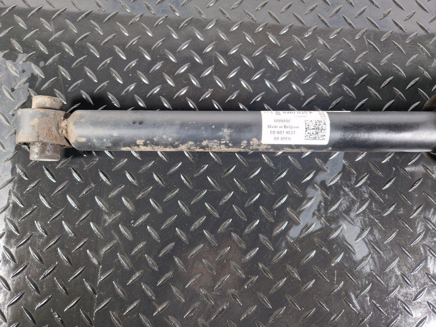 16-19 AUDI A4 B9 REAR LEFT OR RIGHT COMPLETE SHOCK ABSORBER 8W0513028N 8W0035P