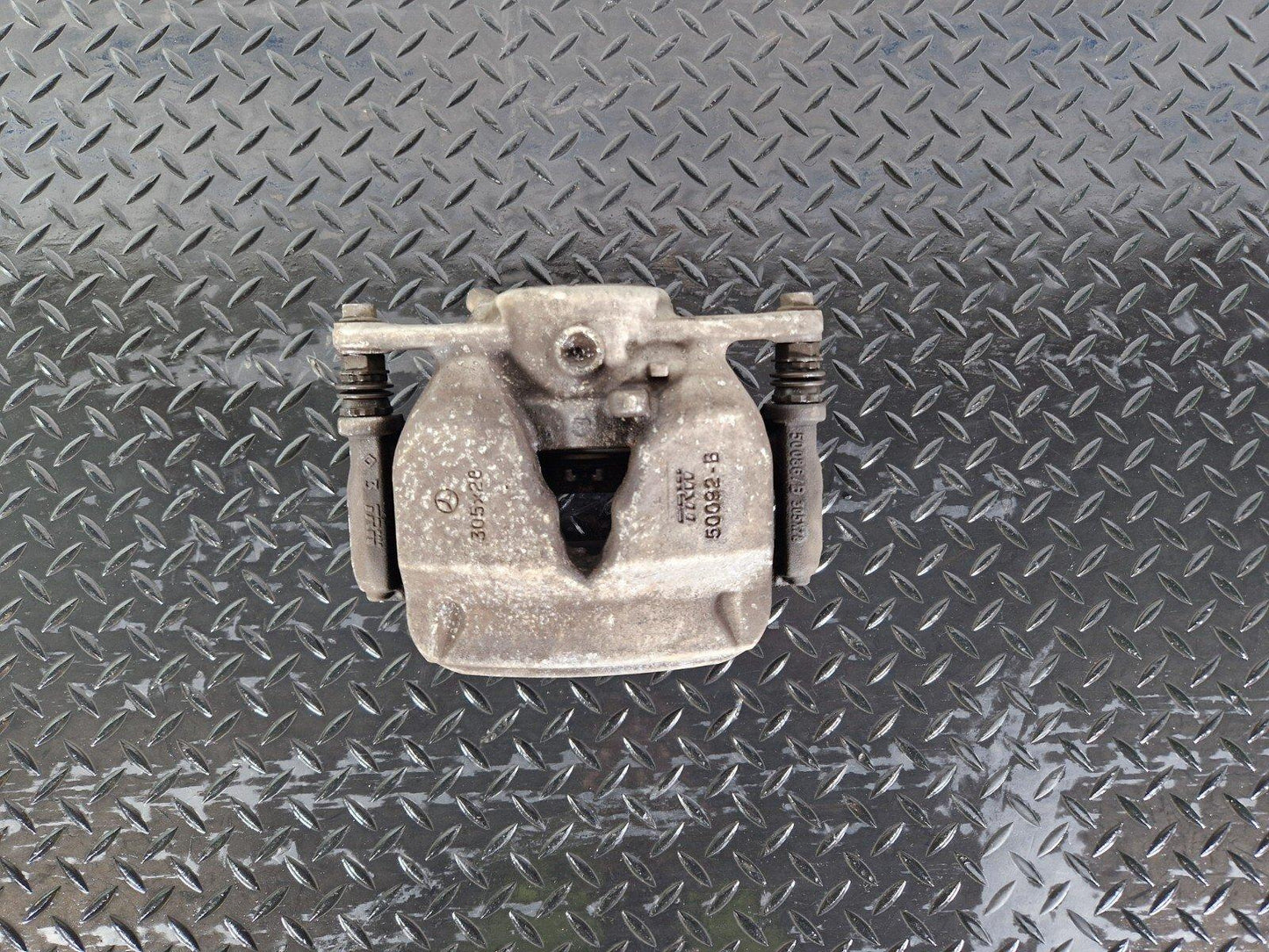 14-21 MERCEDES BENZ C200 W205 BRAKE CALIPER LEFT FRONT 2.0 PETROL 20503
