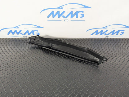 13-19 MERCEDES BENZ CLA W117 C117 FRONT RIGHT FENDER RUBBER SEAL A1178890225